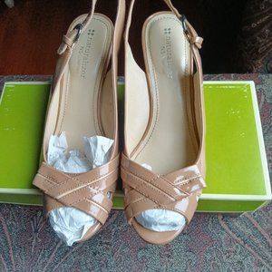 NATURALIZER.TAN.SIZE 6.5M